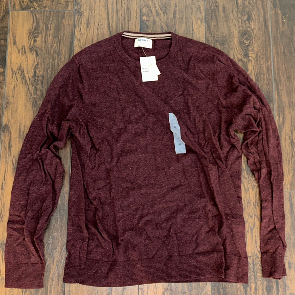 Men’s old navy sweater